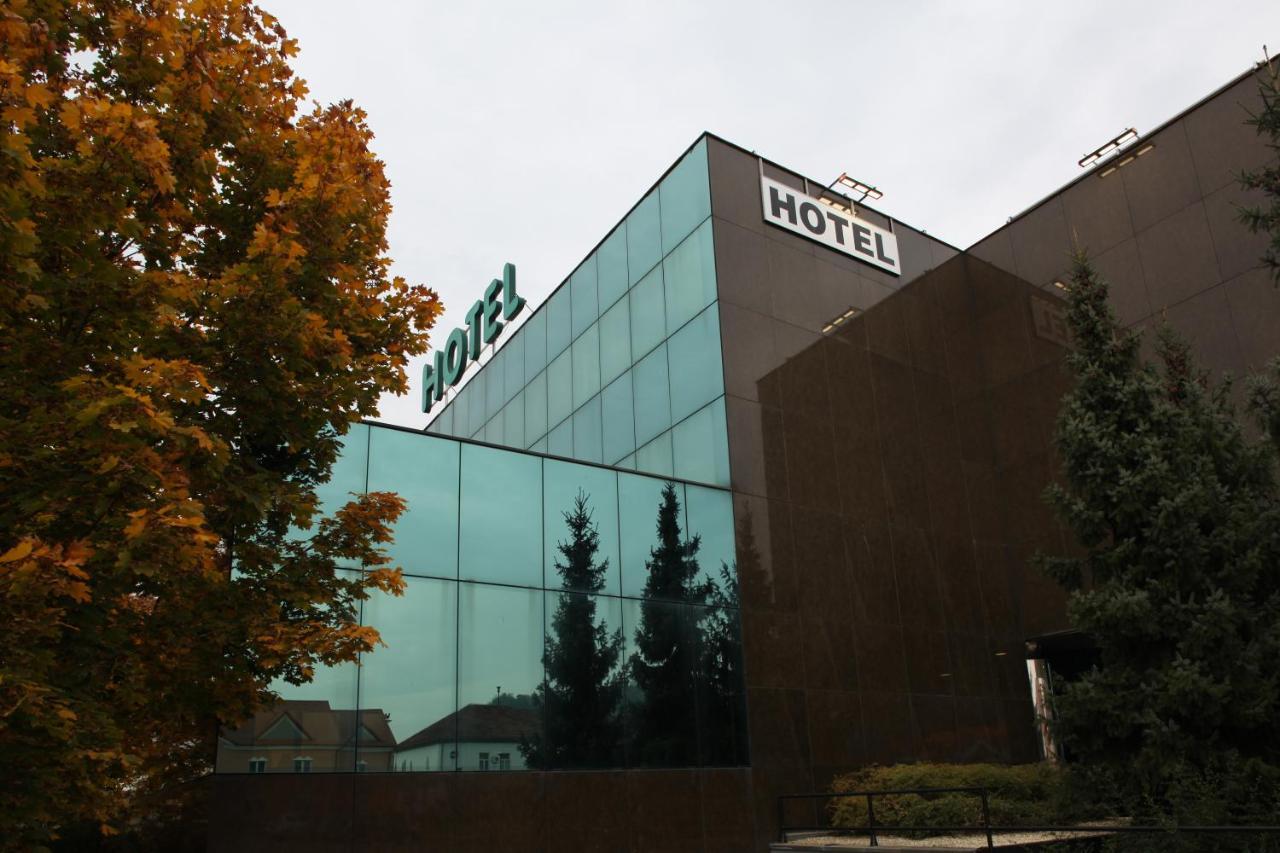 Hotel Cubis 렌다바 외부 사진