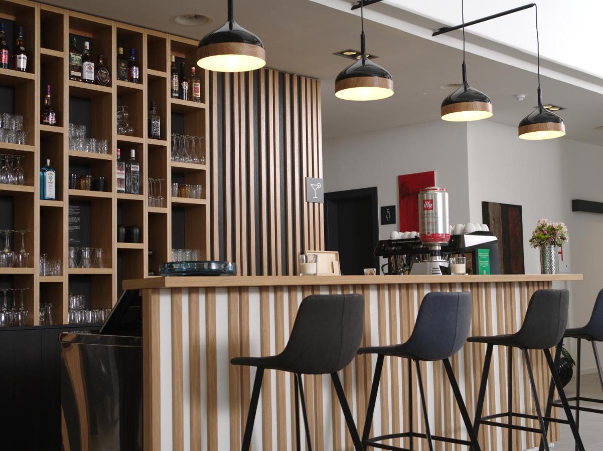 Hotel Cubis 렌다바 외부 사진