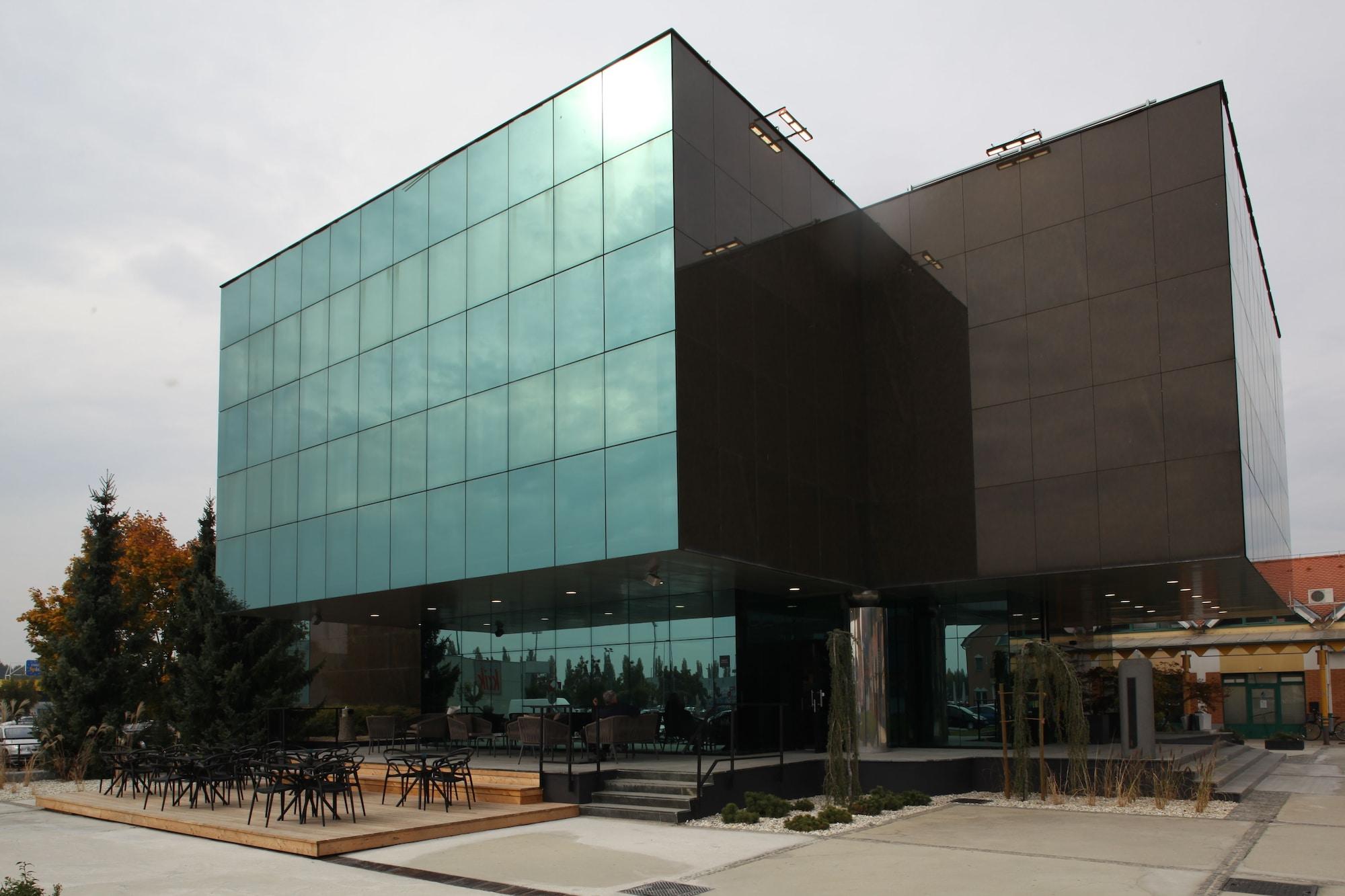 Hotel Cubis 렌다바 외부 사진